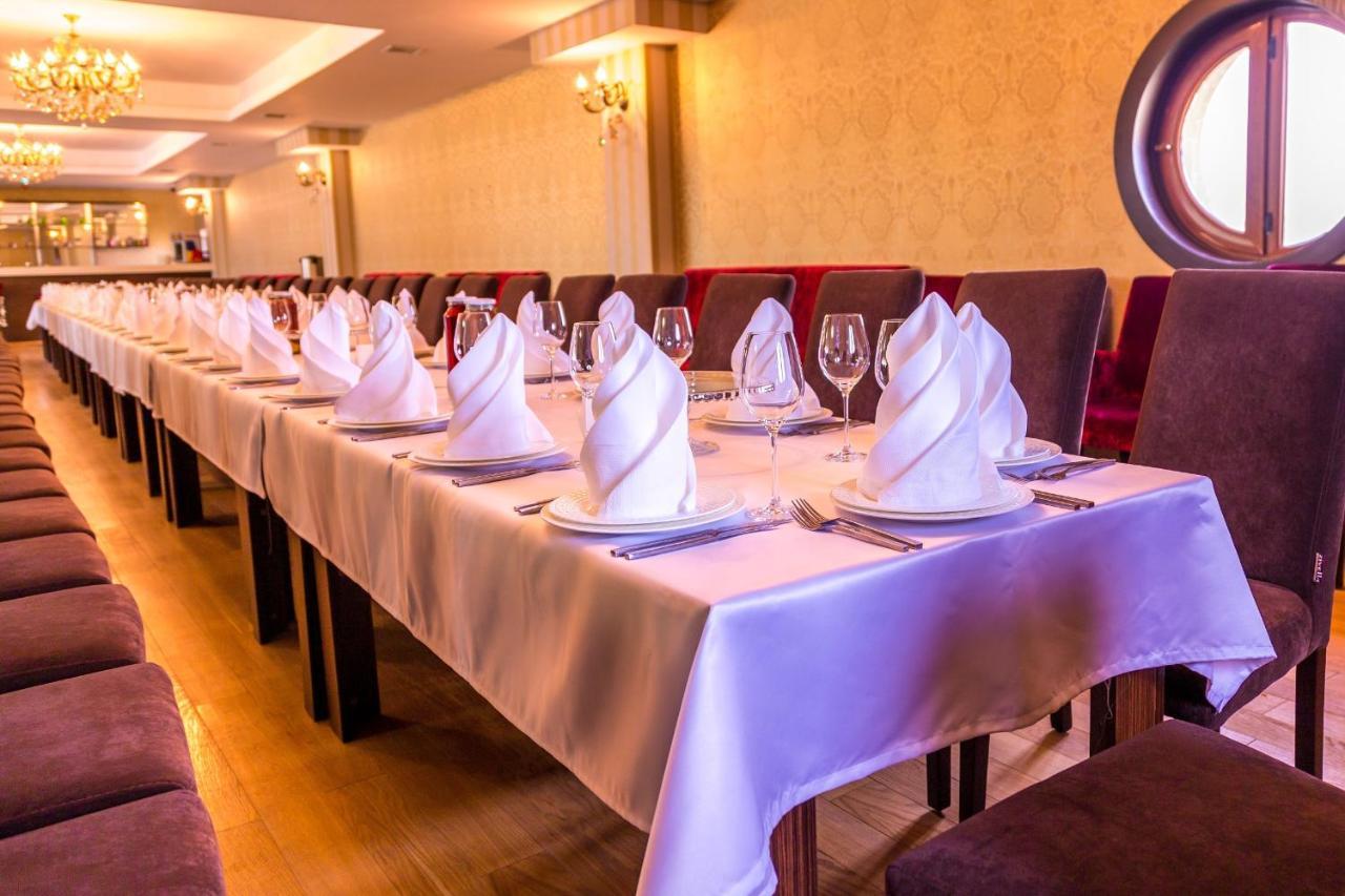 Mont Inn Hotel Баку Екстериор снимка