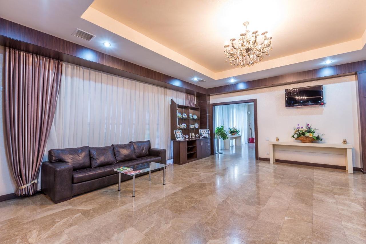Mont Inn Hotel Баку Екстериор снимка