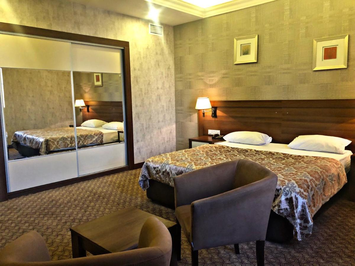 Mont Inn Hotel Баку Екстериор снимка